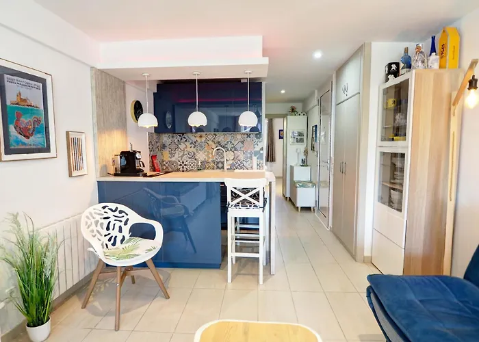 Balcis By Hello Homes *